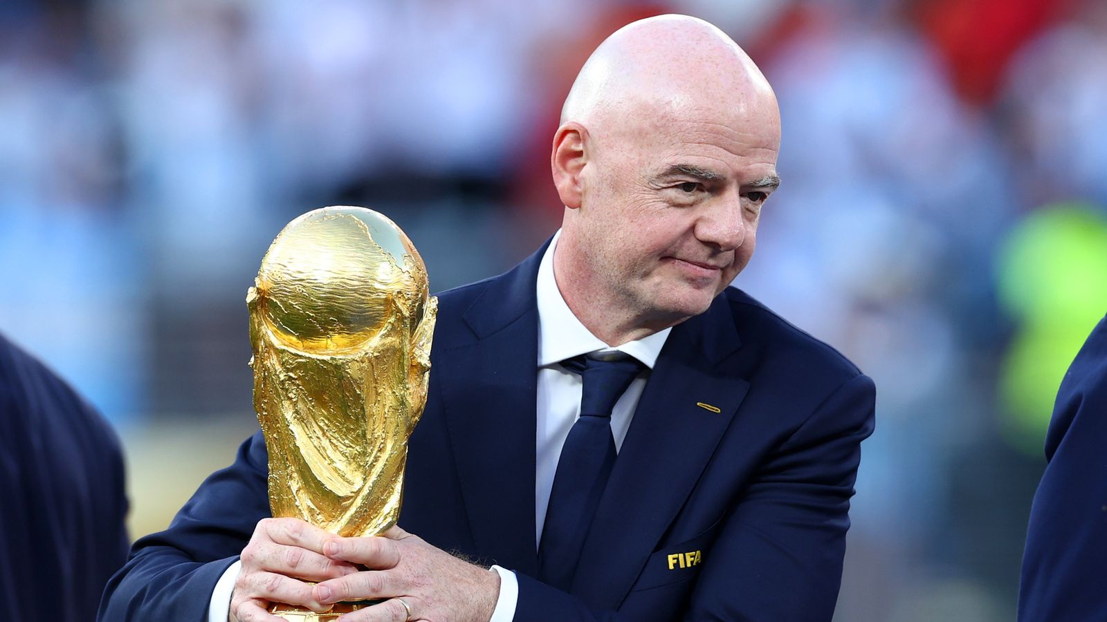 世界杯:国际足联主席贾尼·因凡蒂诺为成员提供3000万英镑的激励以支持有争议的私人投资计划